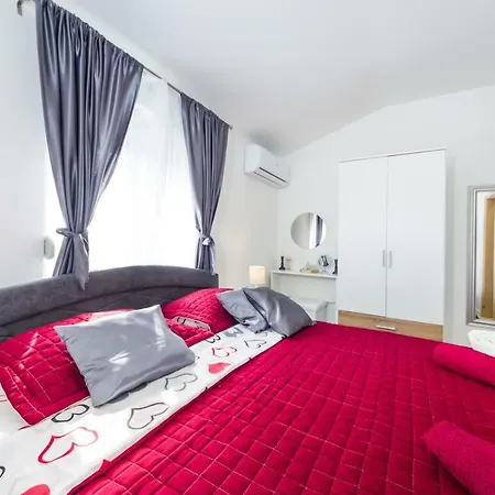 Maras Daire Zadar