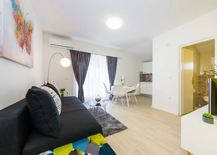 Maras Apartman *