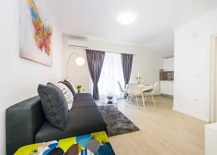 Apartman Maras *