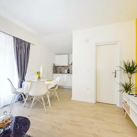 Maras Apartman Zára