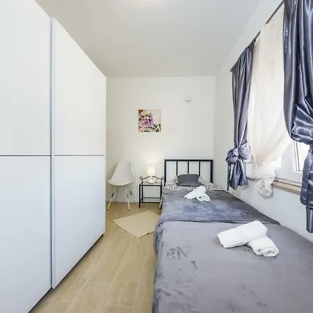 Maras Apartman Zára